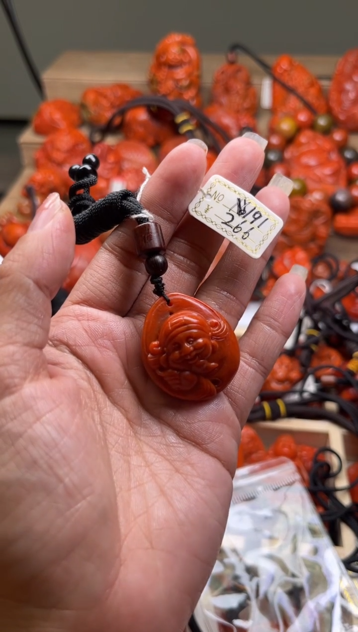 【闪购商品】南红玛瑙珠宝奇石合金191
