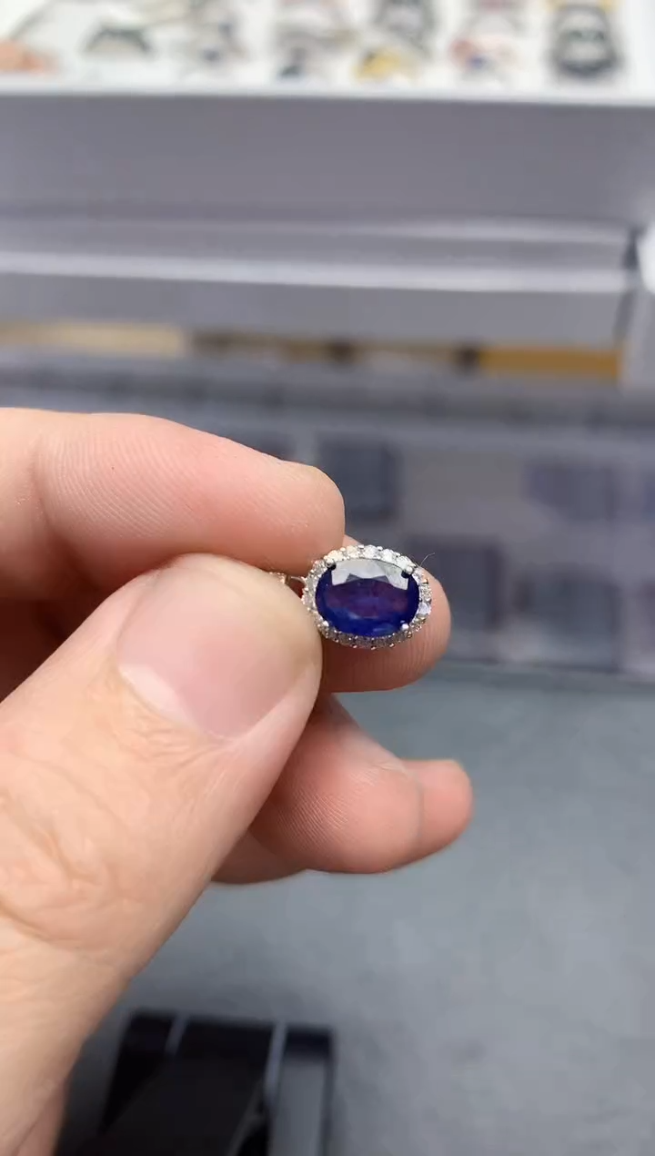 【闪购商品】蓝宝石颈饰银S925镶嵌.........