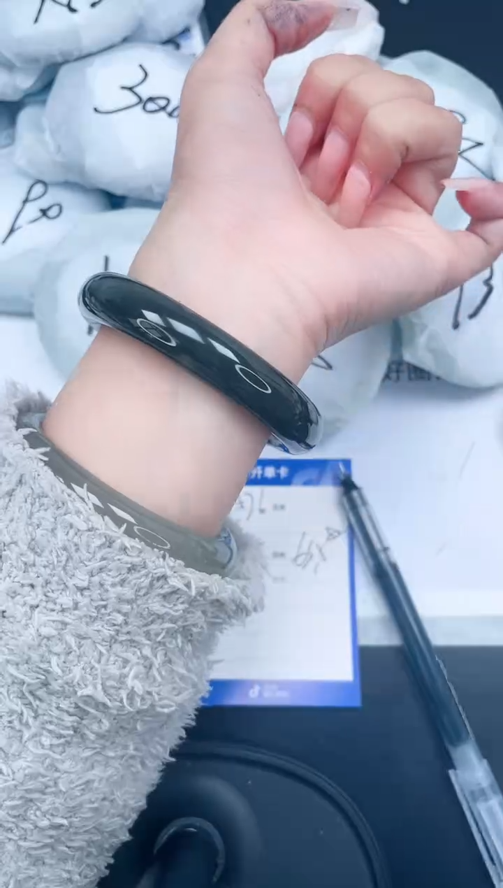 【闪购商品】和田玉（糖玉）手镯未镶嵌576-