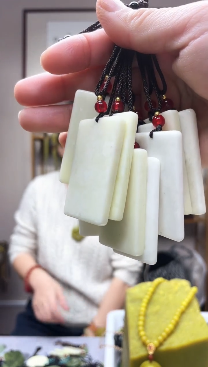 未镶嵌岫玉吊坠多样性发货拍一发一