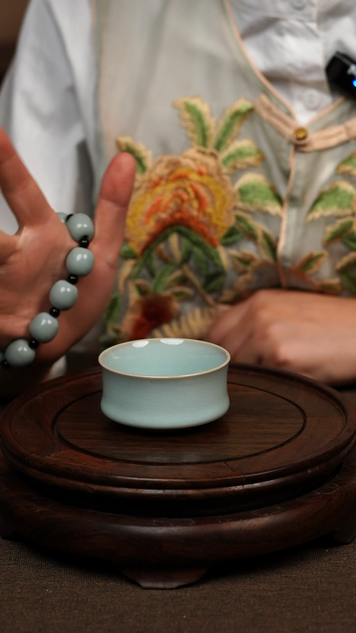 瓷片天青色全手乾坤杯60ml 微瑕 不带礼盒