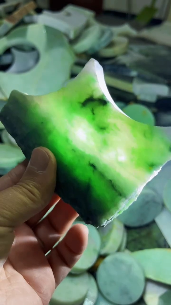 【闪购商品】翡翠挂件未镶嵌A货康壹072