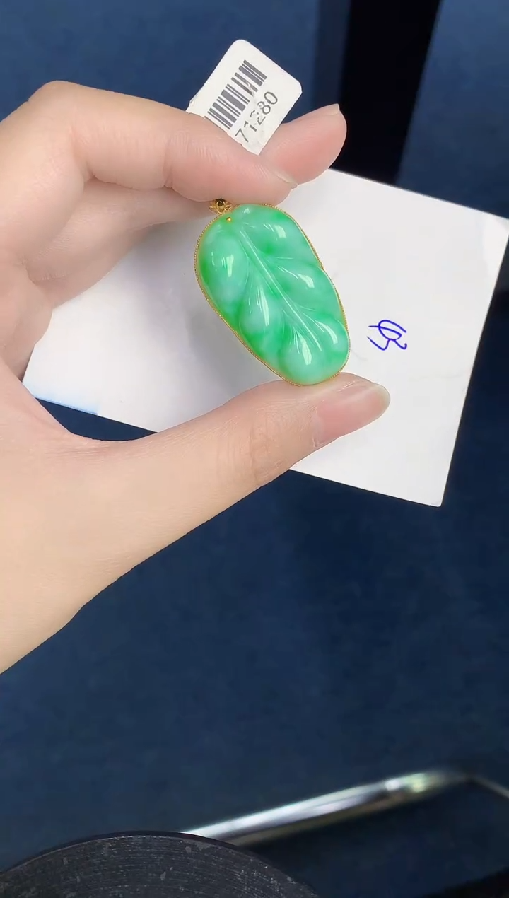 【闪购商品】翡翠颈饰18K金镶嵌000000000