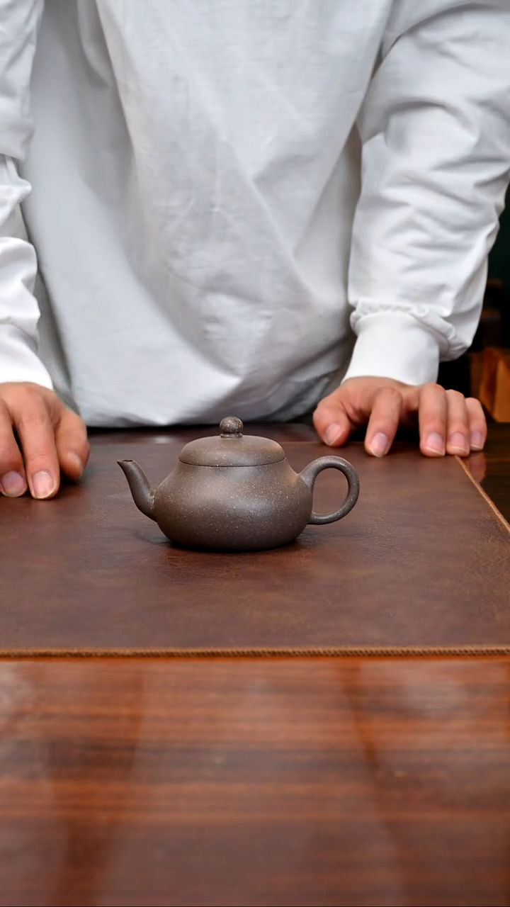 【闪购商品】紫砂茶壶青段君德120cc