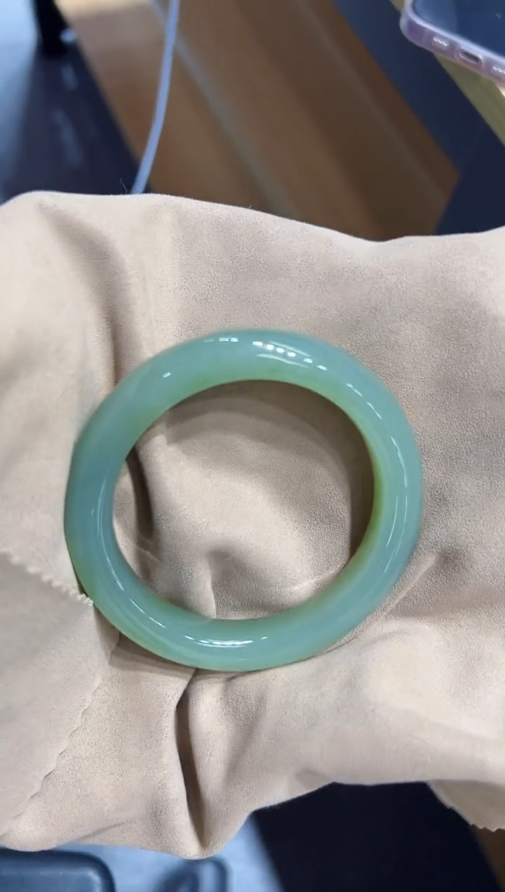 【闪购商品】和田玉手镯未镶嵌v0251圈口55