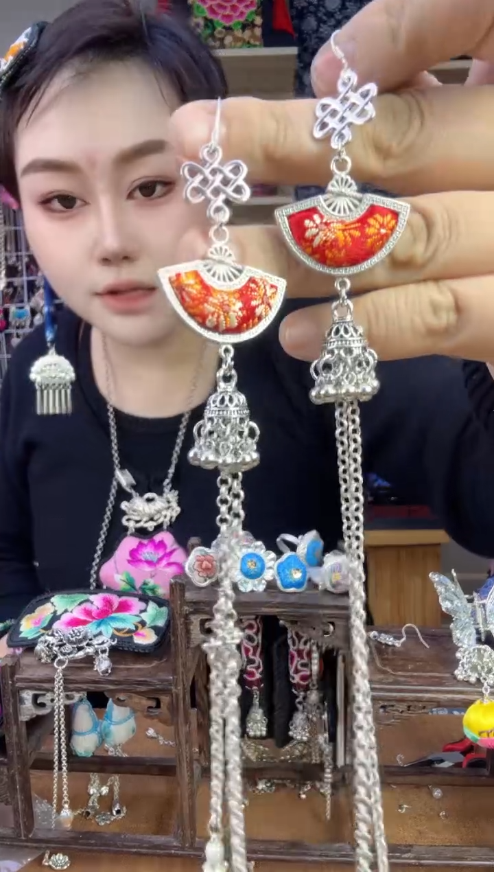 【闪购商品】刺绣纯手工苗绣非遗耳环