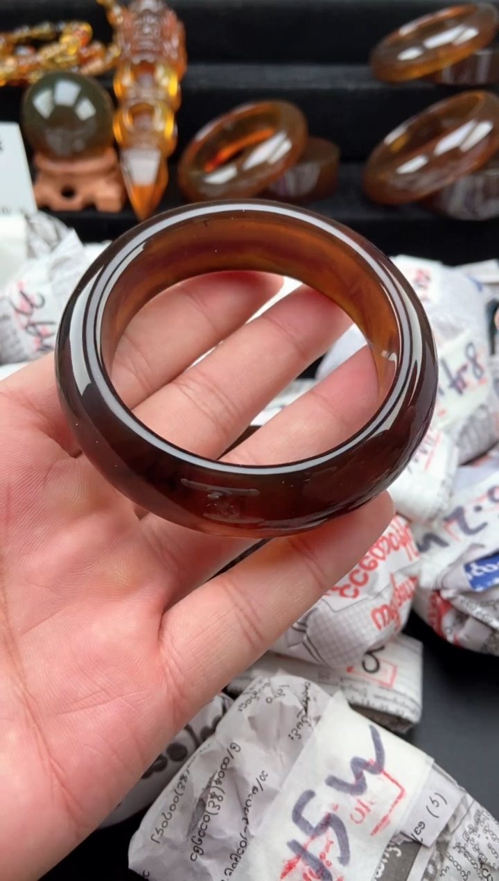 【闪购商品】琥珀手镯未镶嵌棕红珀手镯