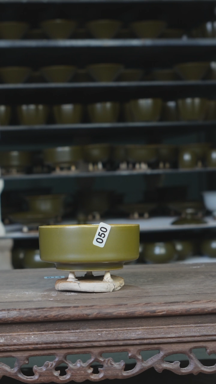 杯。050号茶叶末仰钟杯一级