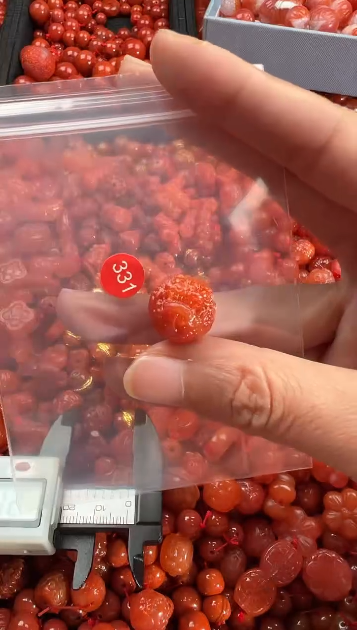 【闪购商品】南红玛瑙颈饰未镶嵌1