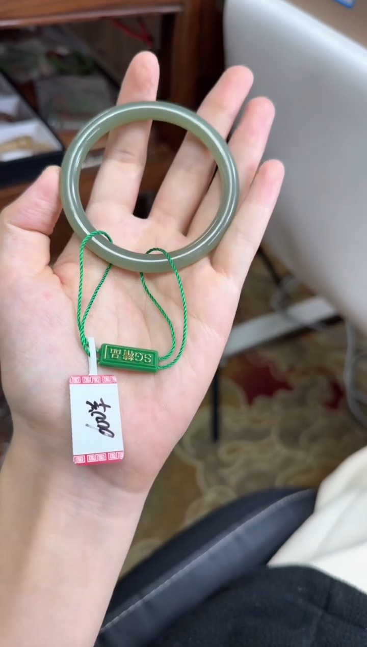 未镶嵌手镯和田玉54