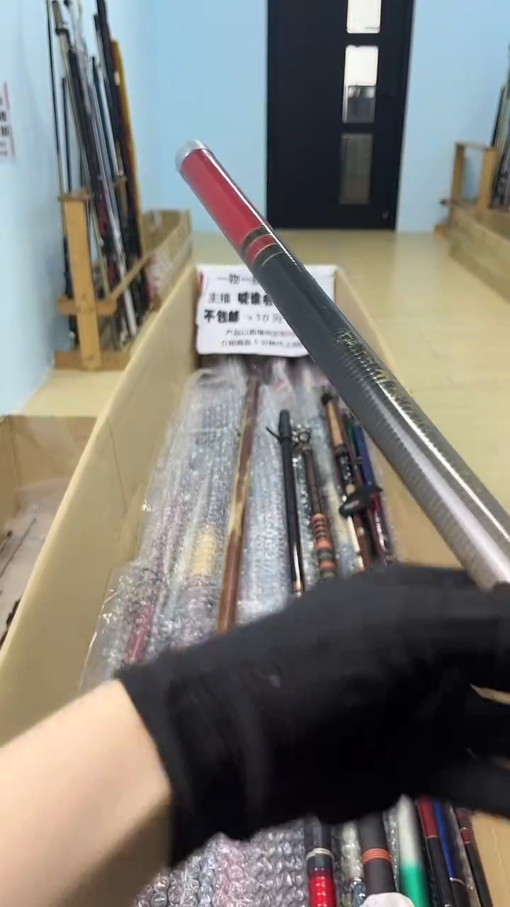 蔚****1孤品微瑕疵，以直播间讲解为准，+10元，发顺丰，慎拍。