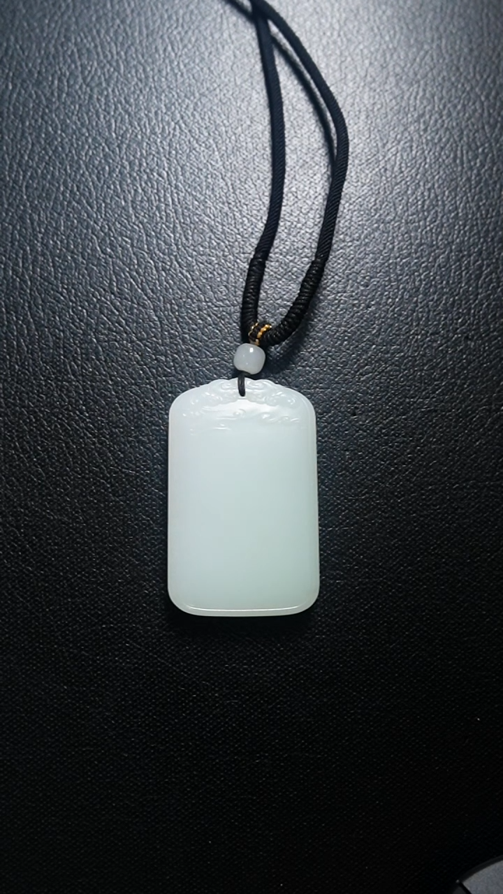 颈饰未镶嵌和田玉无事牌