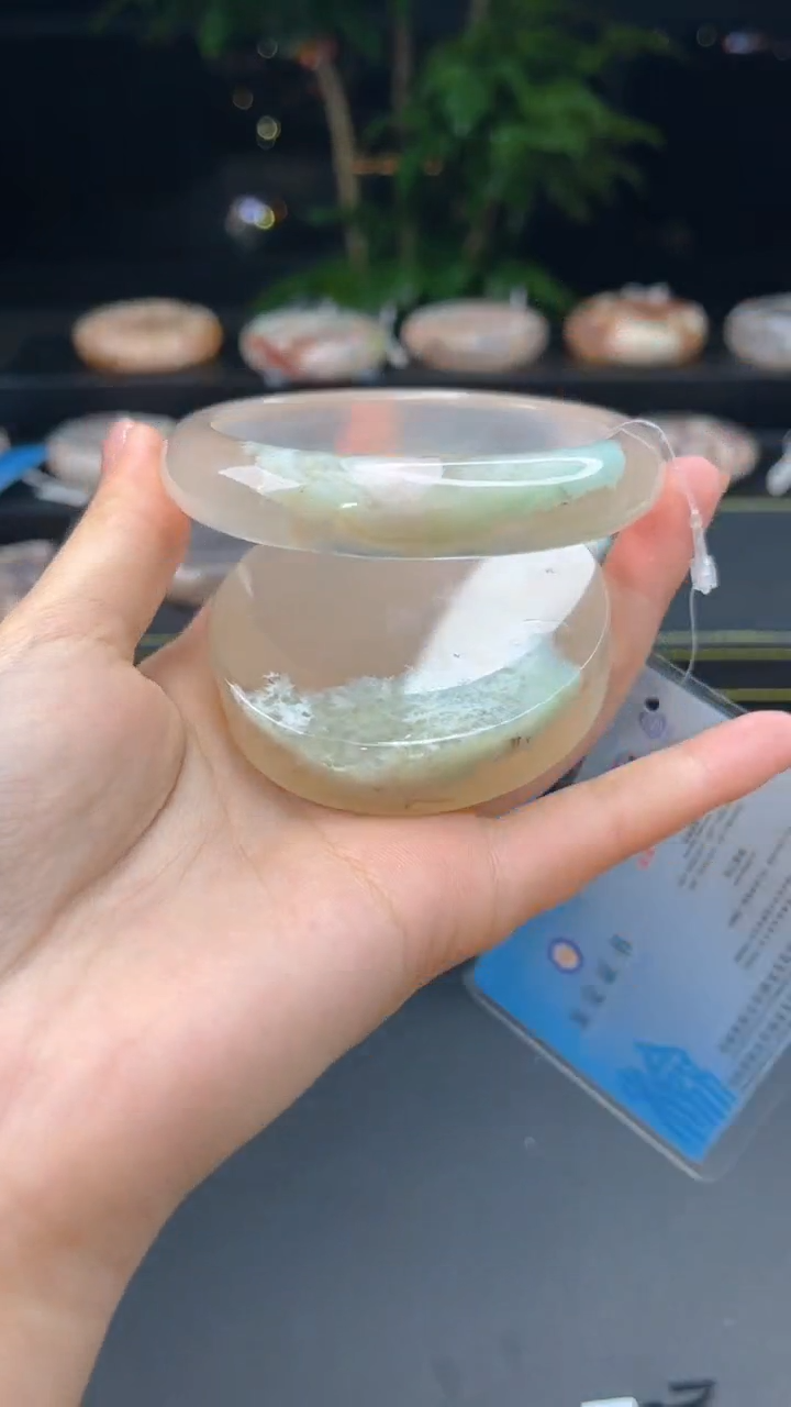 【闪购商品】石英质玉手镯未镶嵌赠送镯心（圈口60