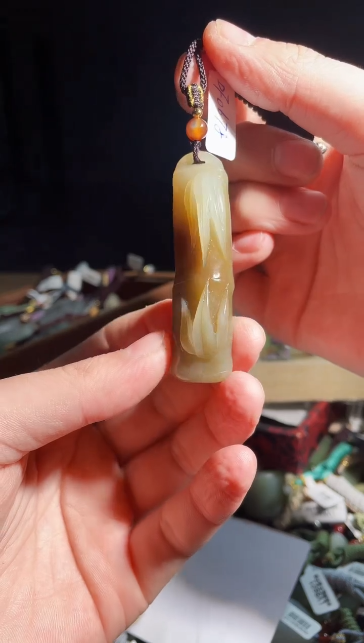 颈饰未镶嵌和田玉1