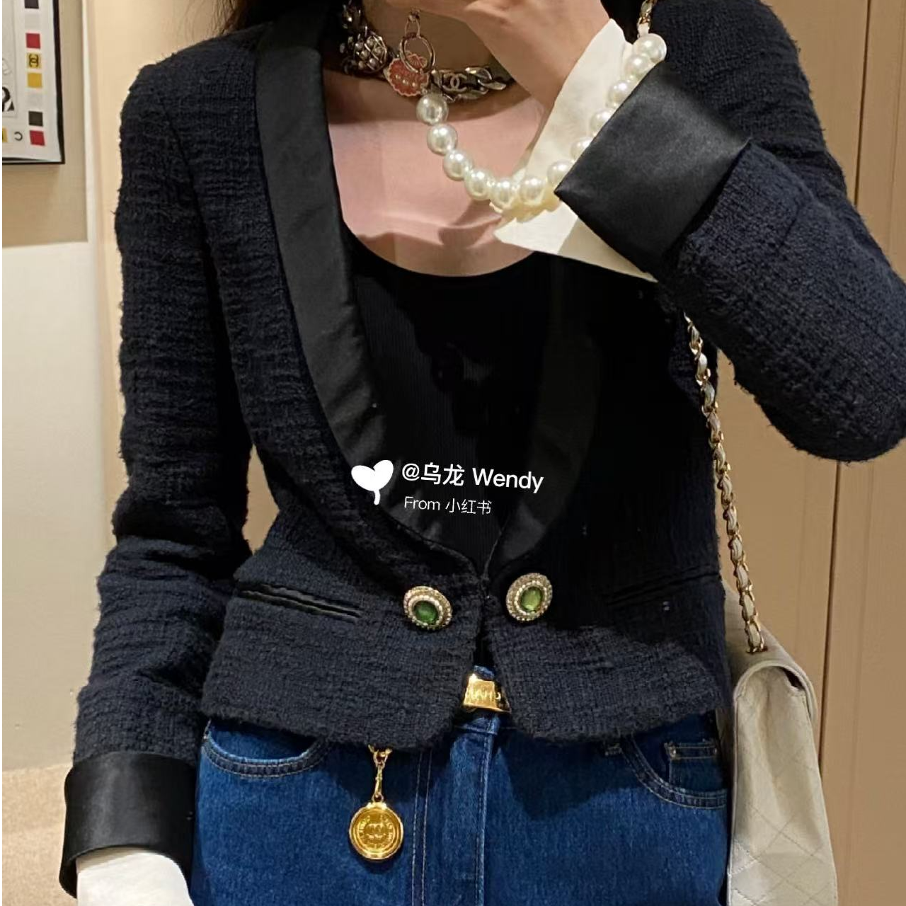 95新 Chanel/香奈儿 孟买秀款黑色缎面外套/F40/编号425