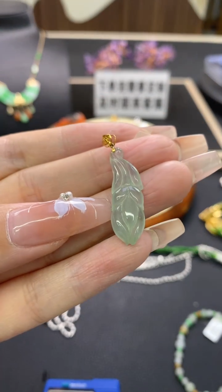 【闪购商品】翡翠颈饰18K金镶嵌净货15963