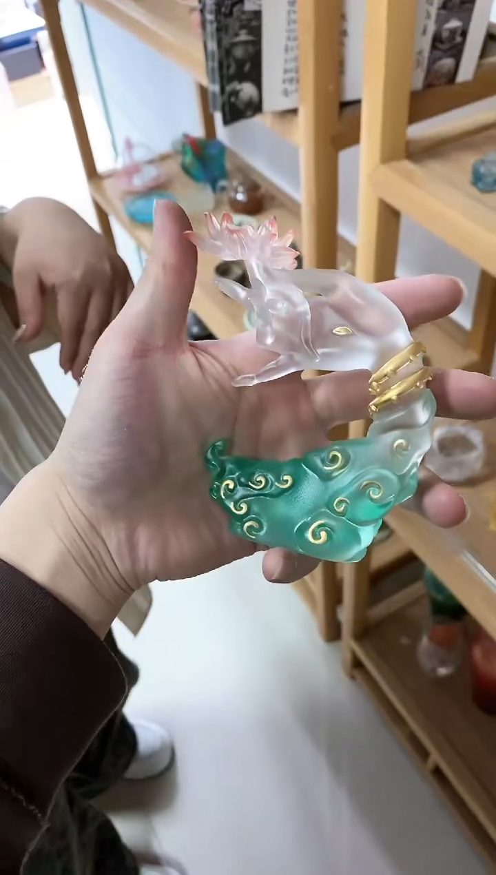 【闪购商品】H111摆件         