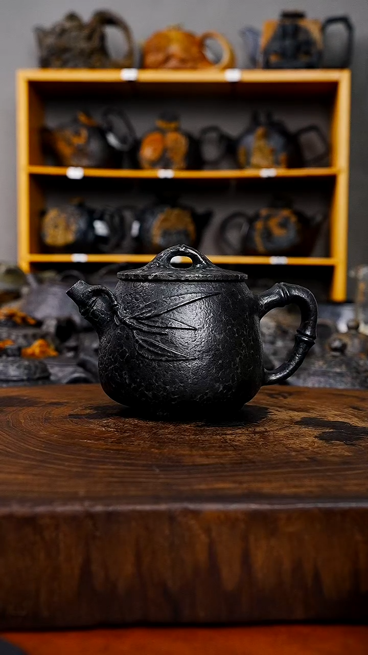 余****?冰碛岩石壶茶壶