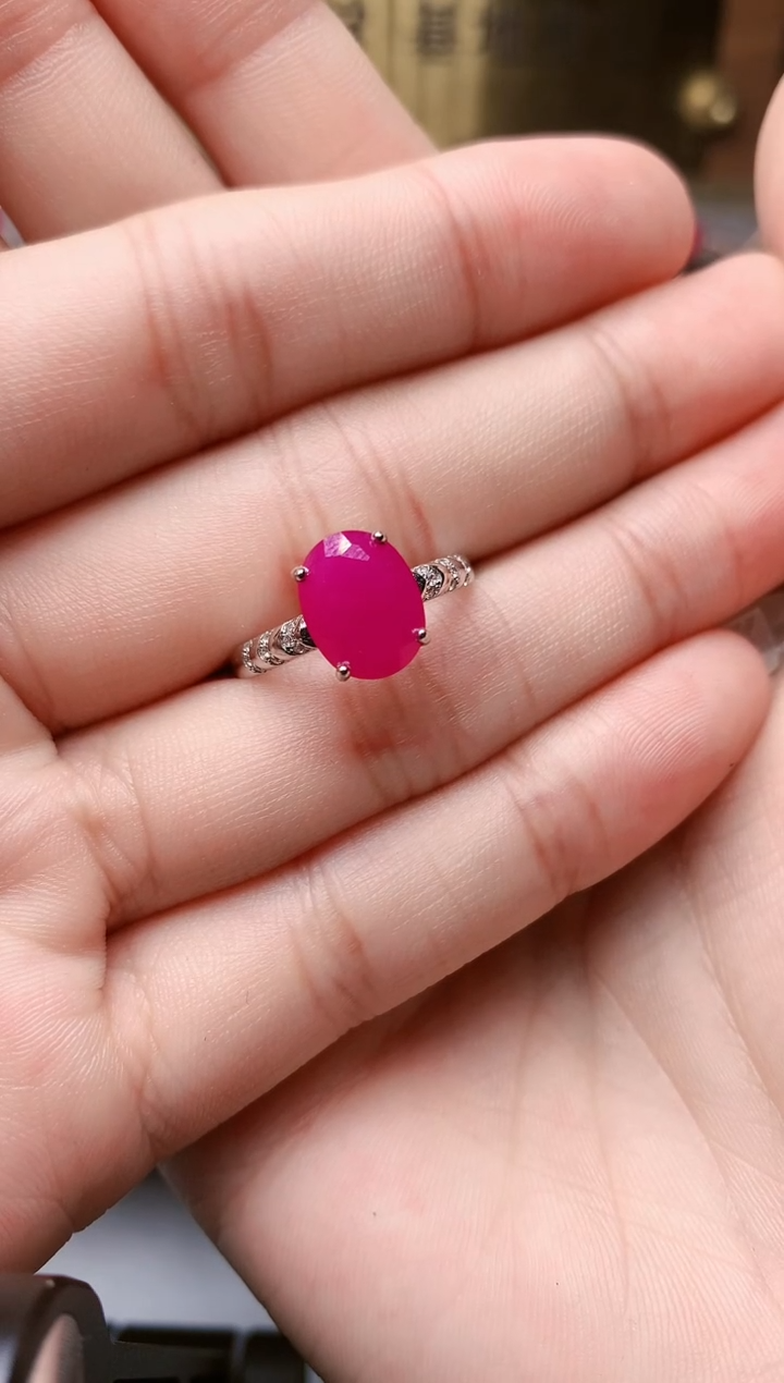 【闪购商品】红宝石戒指银S925镶嵌........