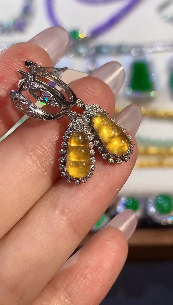 18K金镶嵌翡翠耳饰多样性发其一