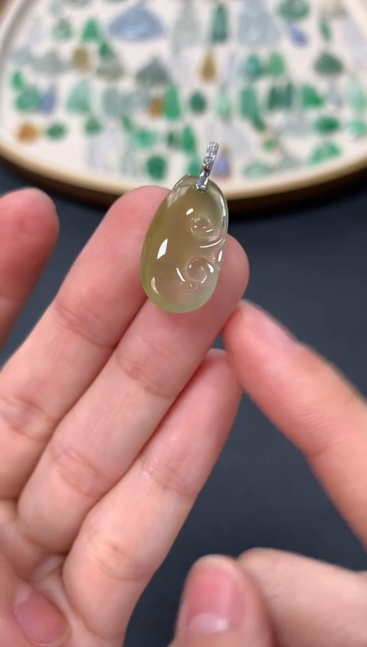 【闪购商品】翡翠吊坠(不含链)18K金镶嵌1980