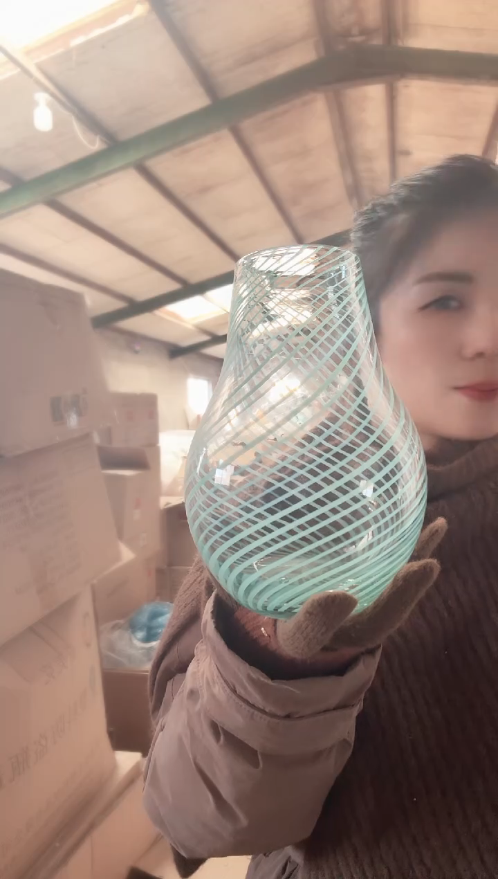 106直播玻璃花瓶