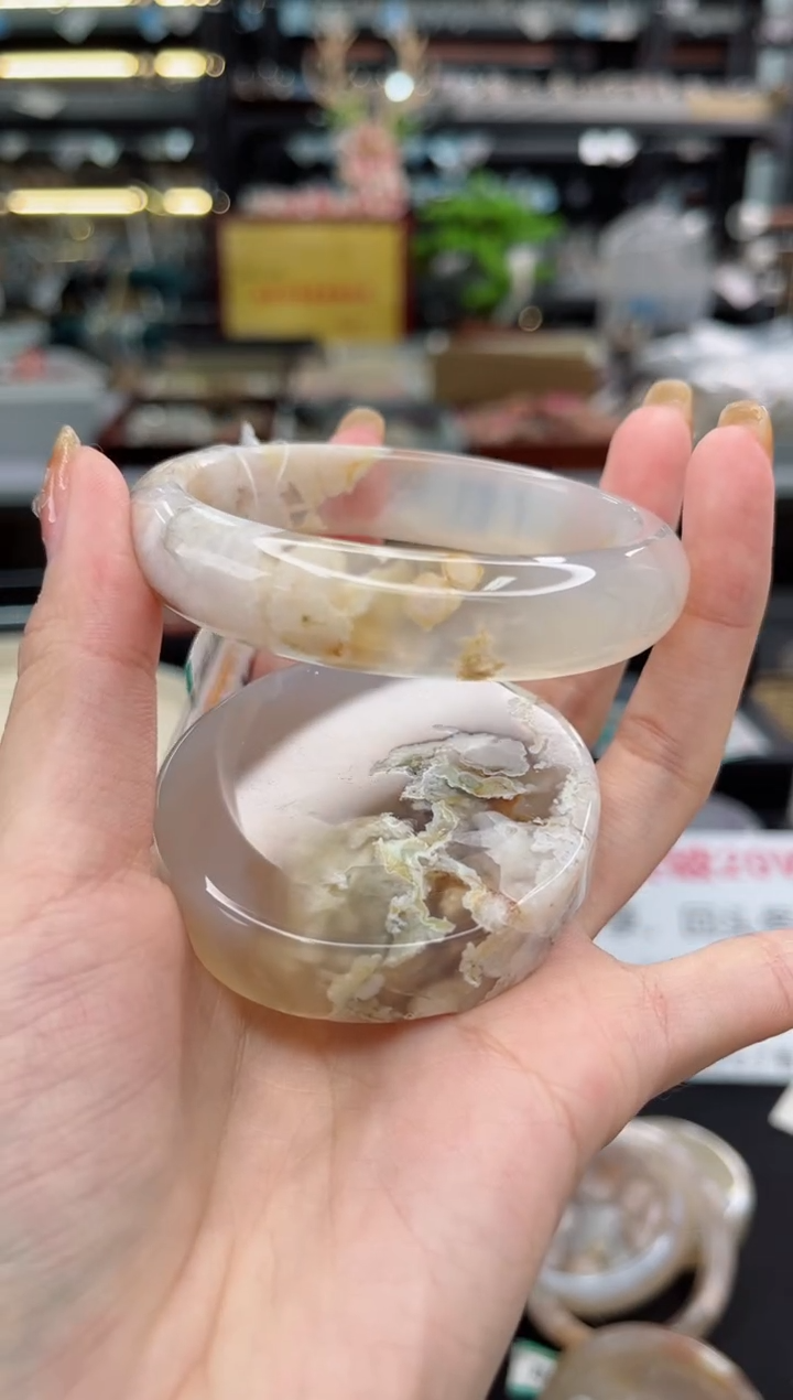 【闪购商品】石英质玉手镯未镶嵌58圈口（赠品镯心）3666649