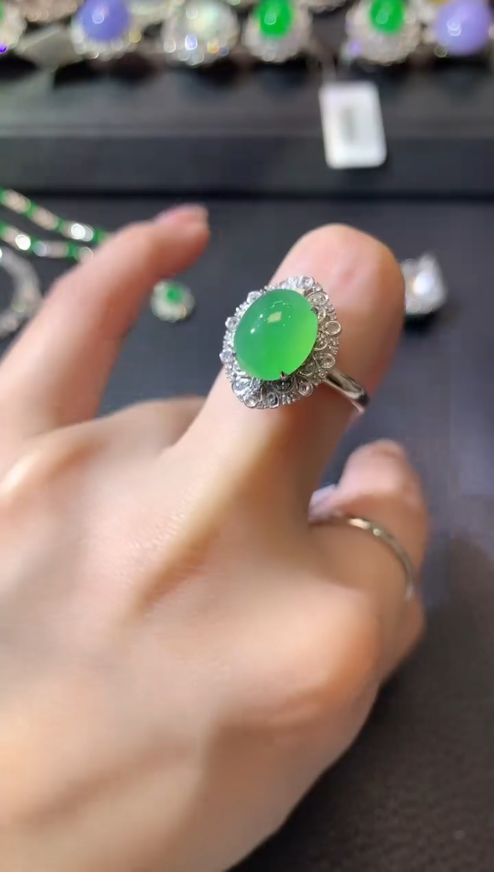 【闪购商品】翡翠戒指18K金镶嵌A16翡翠