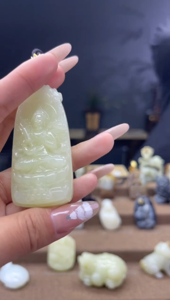 颈饰未镶嵌和田玉1