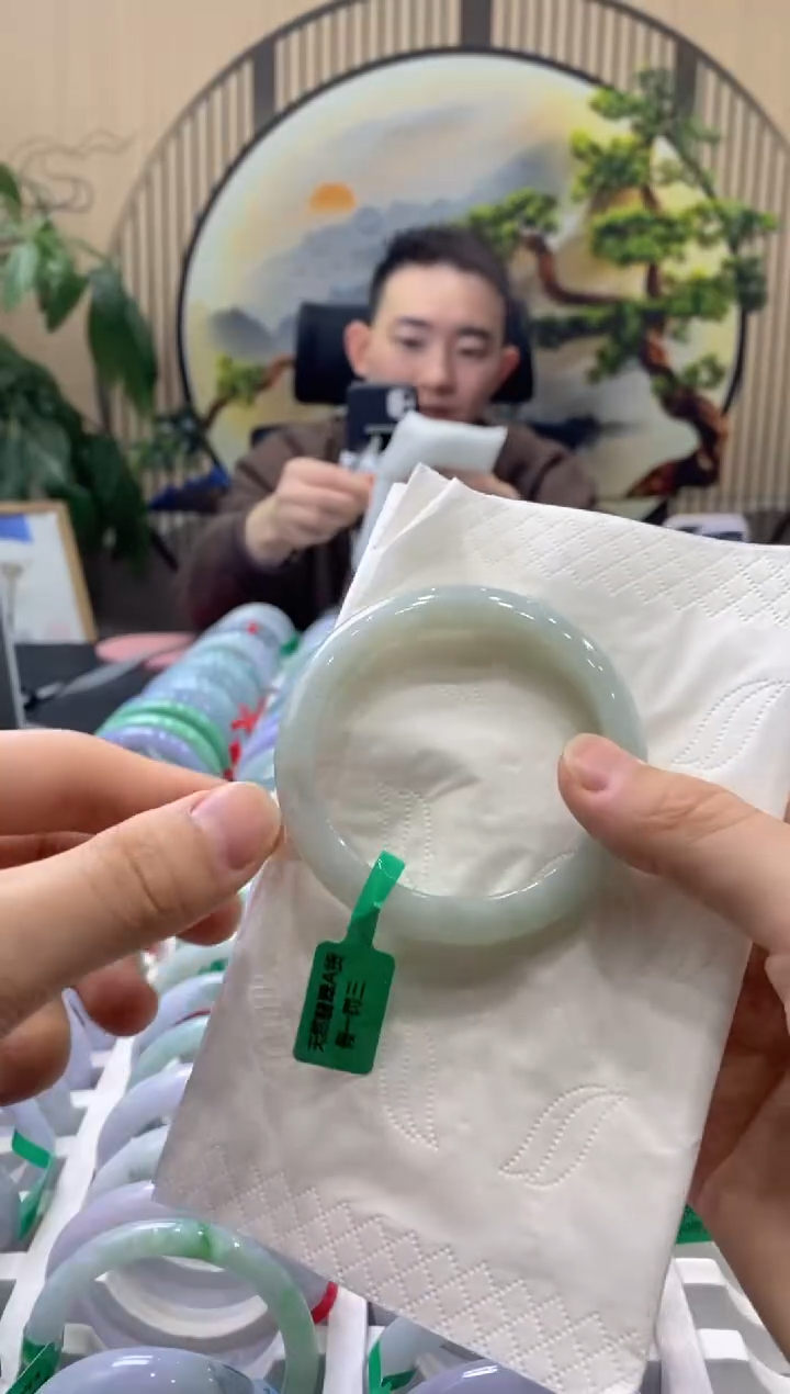 【闪购商品】翡翠手镯未镶嵌0000014597