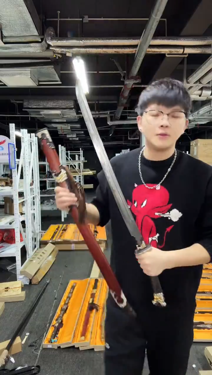 血檀木 龙威绣春刀 七枚合 铜柄