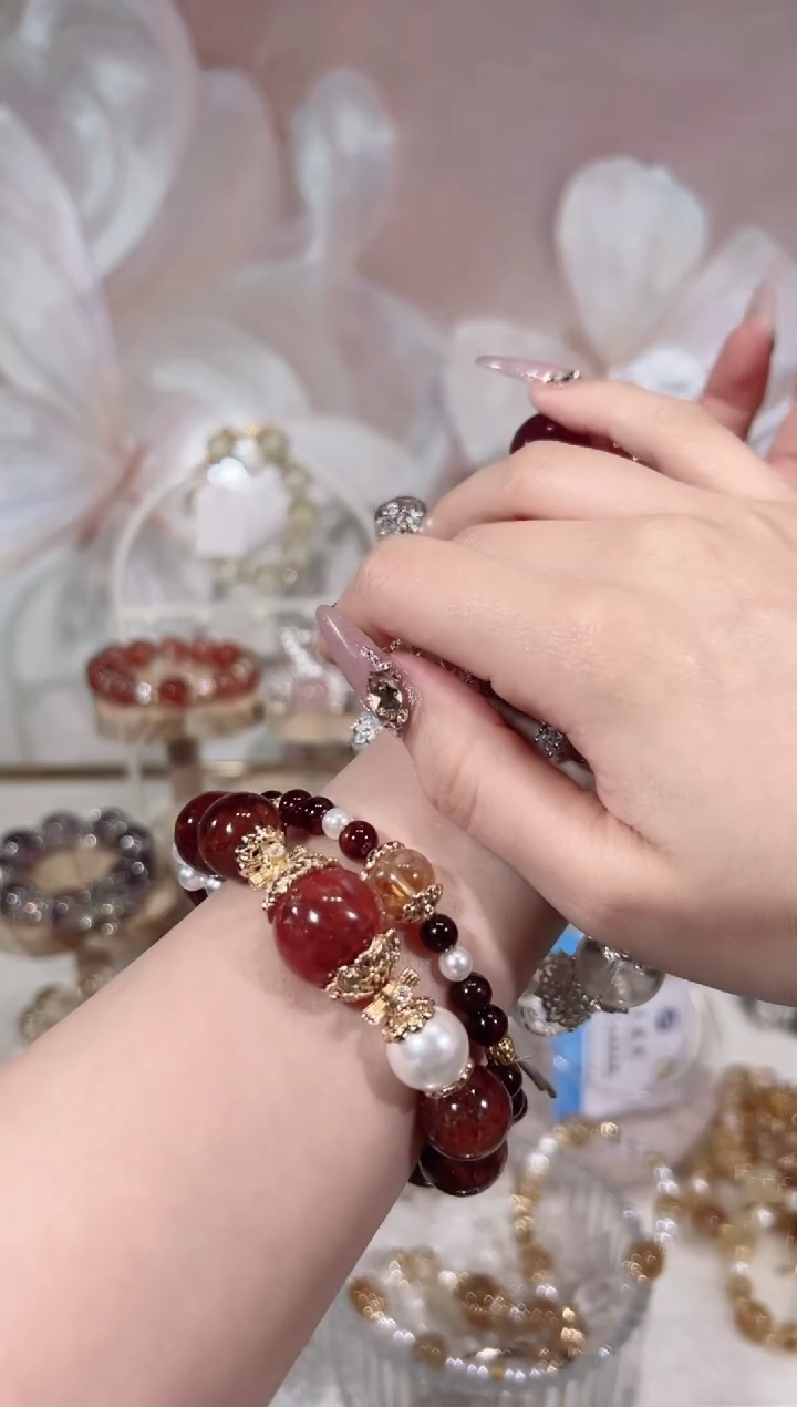 【闪购商品】水晶手链未镶嵌天然水晶多样性发货发其一
