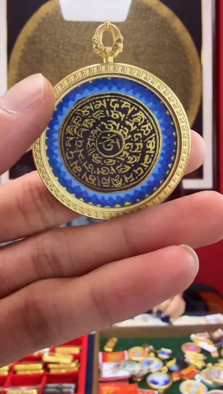 吊坠黑金坛城-热贡纯手绘唐卡