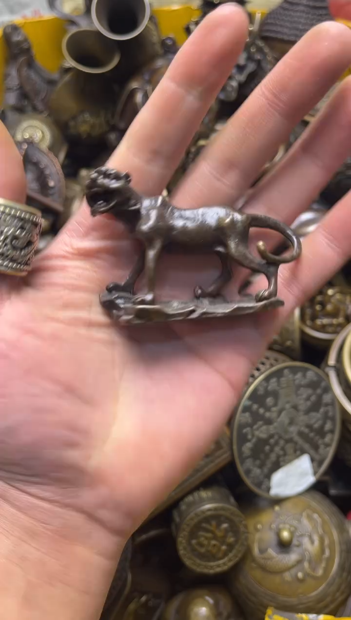 精美铜器，点击下单