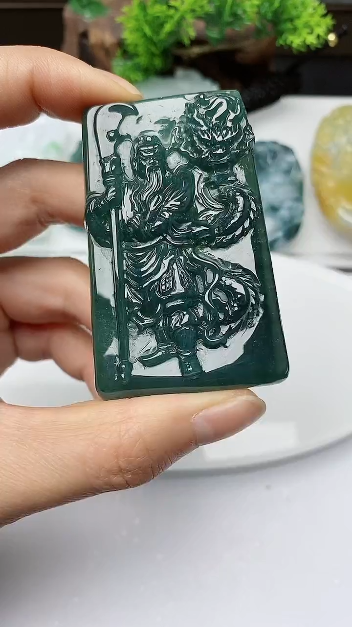 【闪购商品】翡翠颈饰未镶嵌            