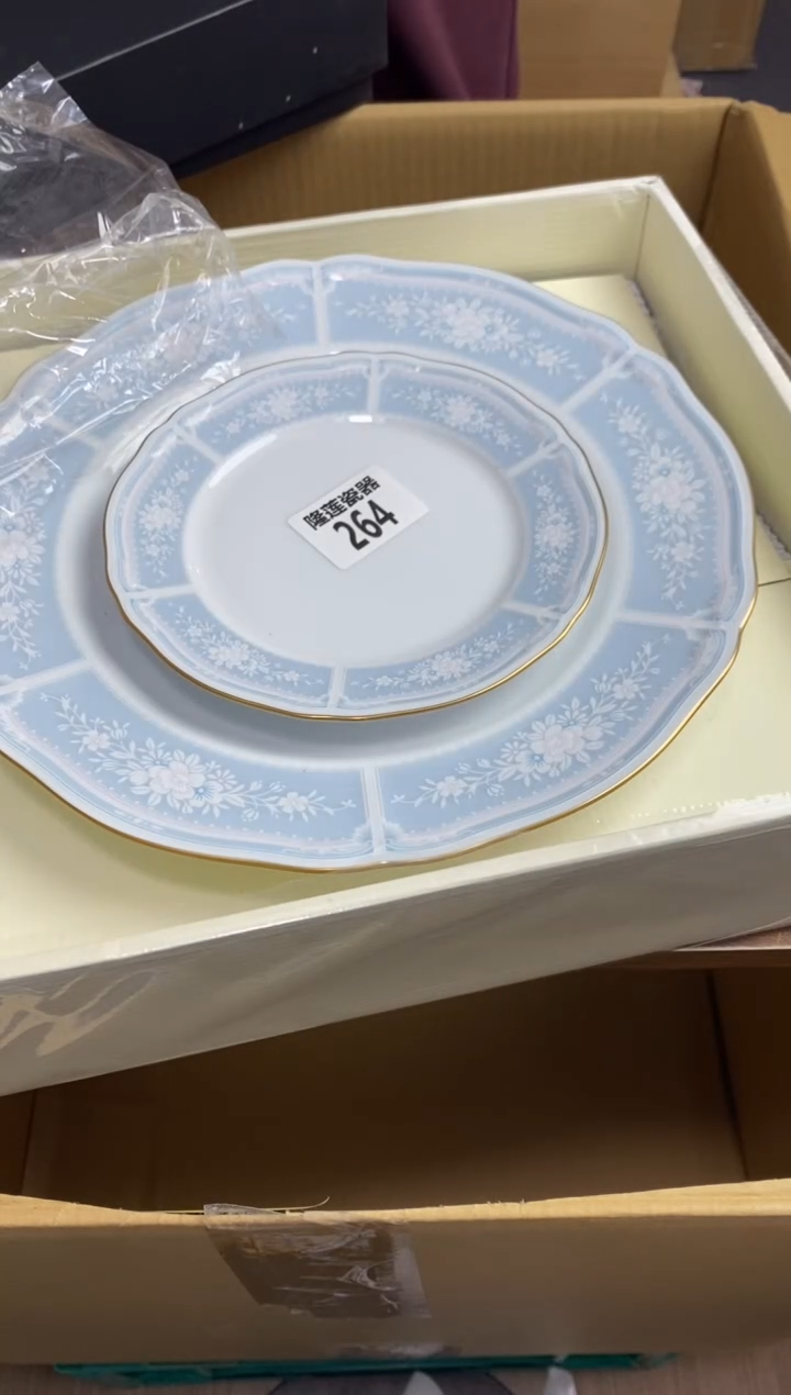 【闪购商品】瓷片隆莲瓷器欢迎大家