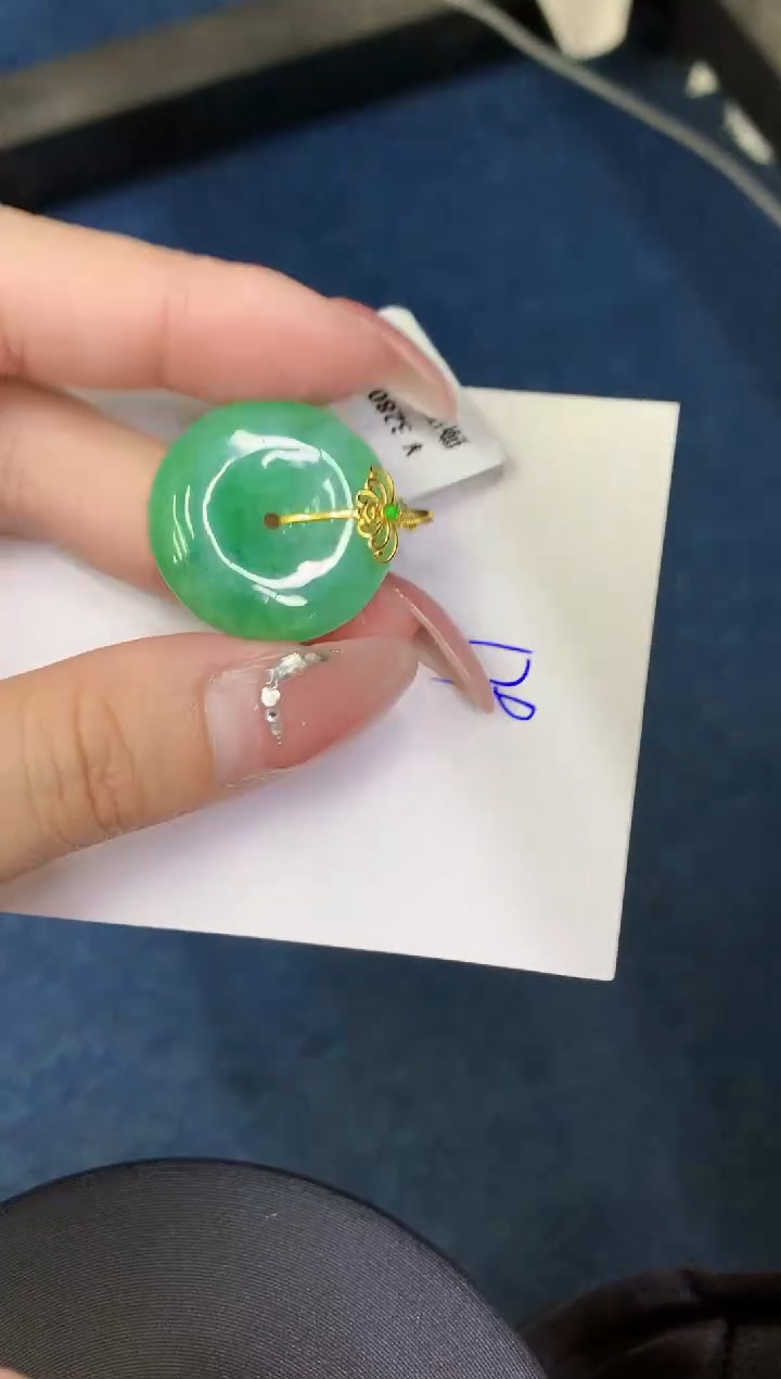 【闪购商品】翡翠颈饰18K金镶嵌000000000000