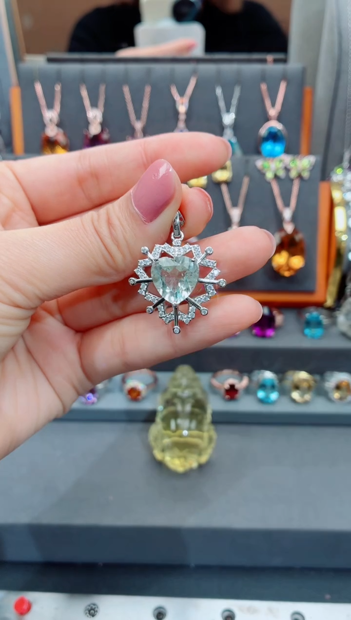 吊坠(不含链)银S925镶嵌水晶水晶吊坠