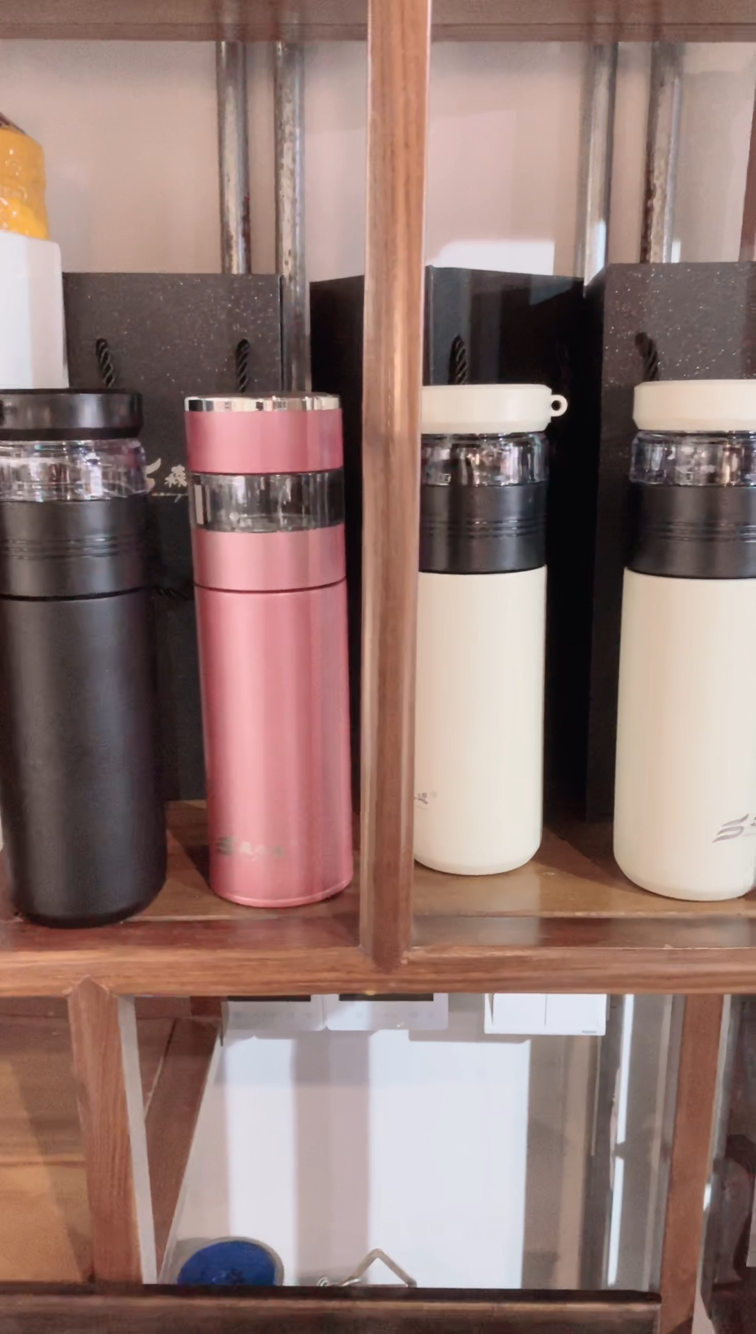 【闪购商品】景德镇负离子保温杯一黑一白2个