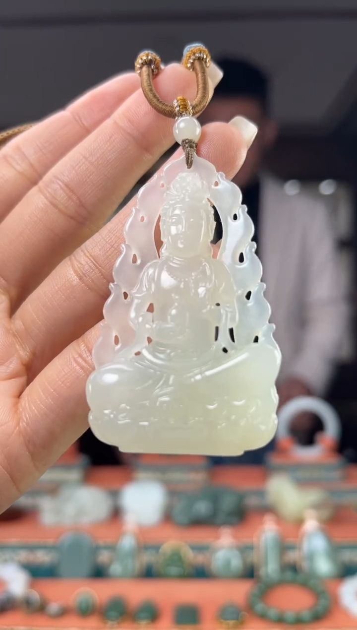 颈饰未镶嵌和田玉佩佩