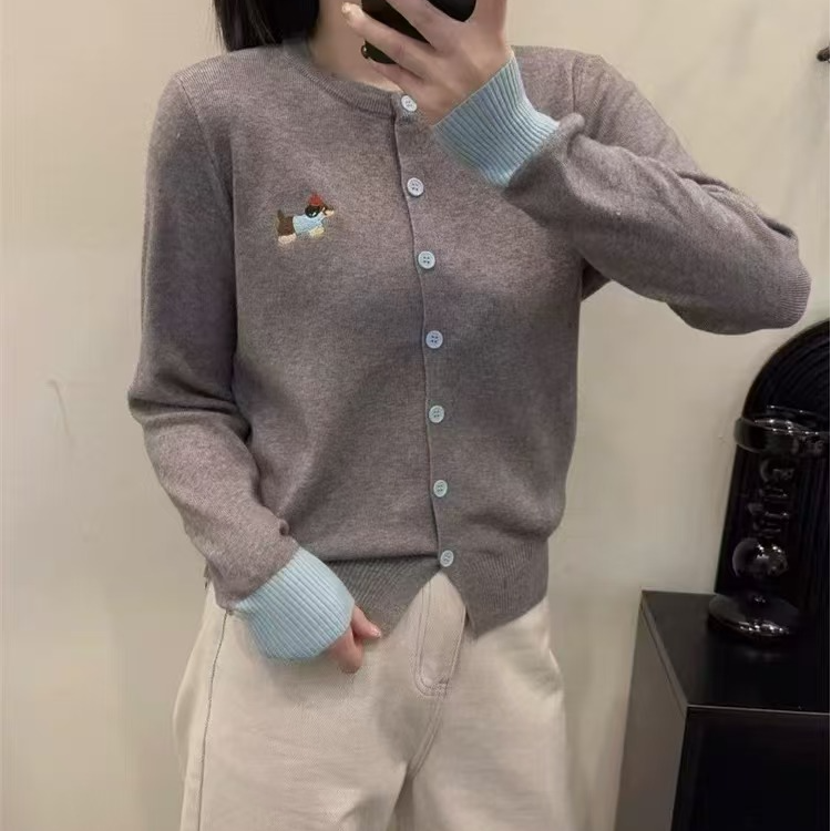 2025早春新款韩版圆领小狗刺绣单排扣拼色袖口针织开衫上衣-6002