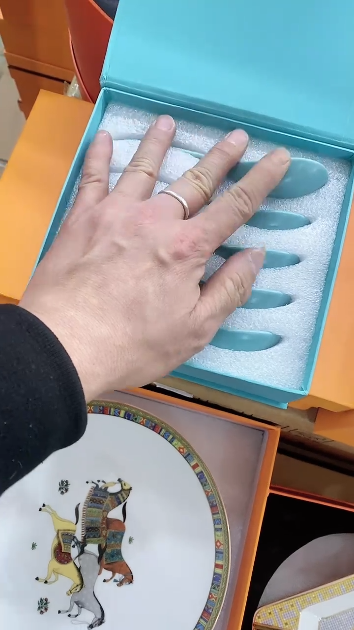 瓷片锅碗瓢盆一件不留@@1