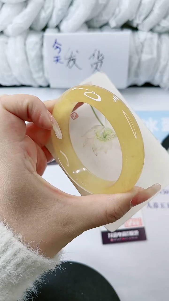 【闪购商品】石英质玉手镯合金多样性发货V289