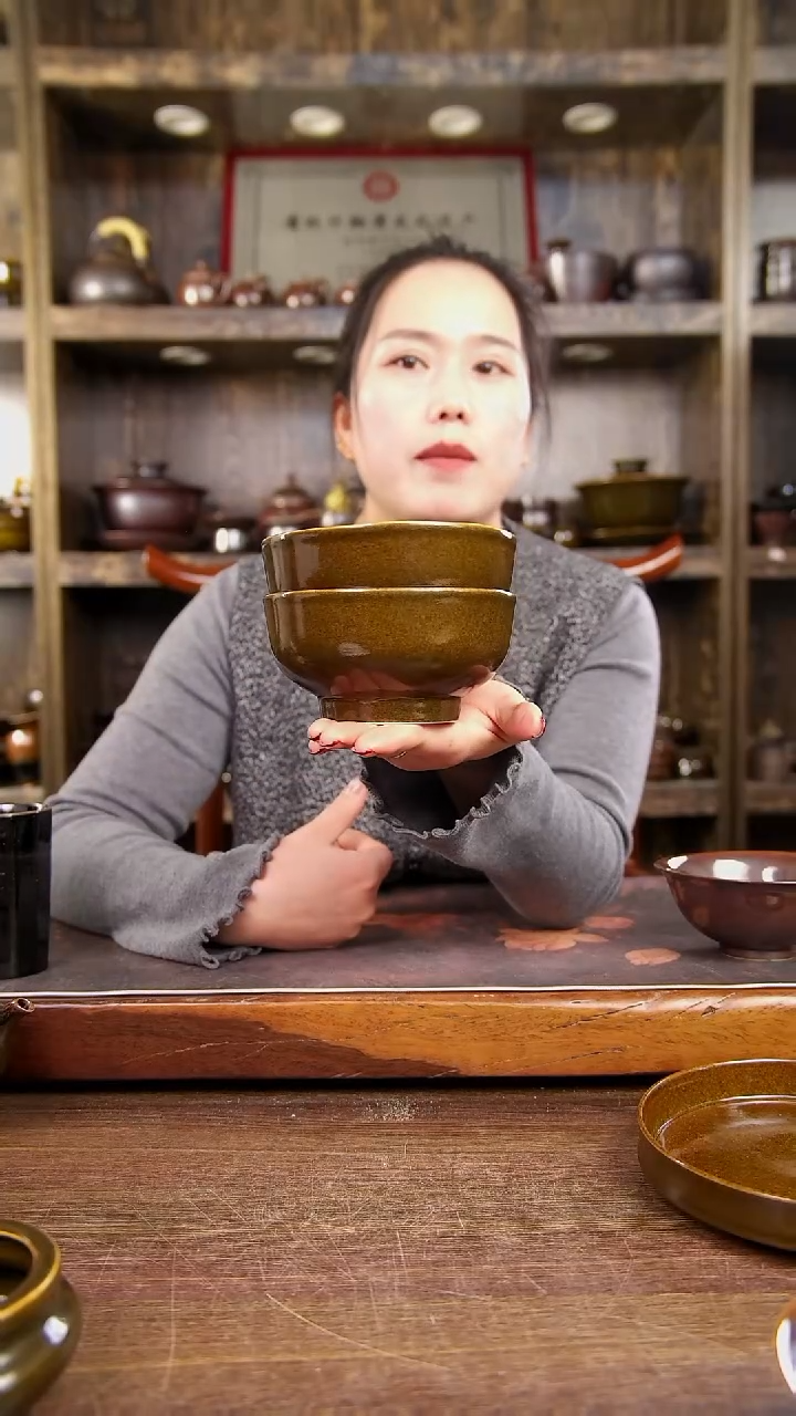 云****清鳝鱼黄色的碗拍一发二