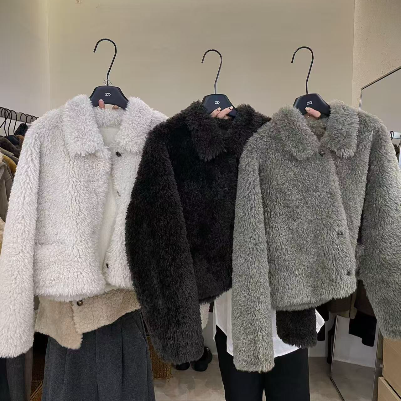 8262抹茶瑞士卷 韩标仿羊羔毛翻领短款外套