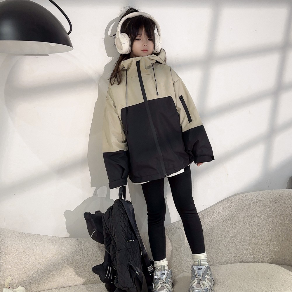 女童冬装加厚冲锋衣2024新款洋气女大童时髦秋冬撞色连帽夹棉外套