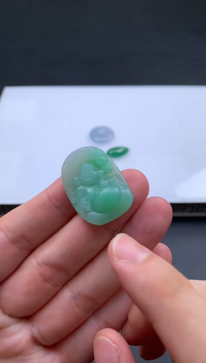 定制翡翠未镶嵌翡翠