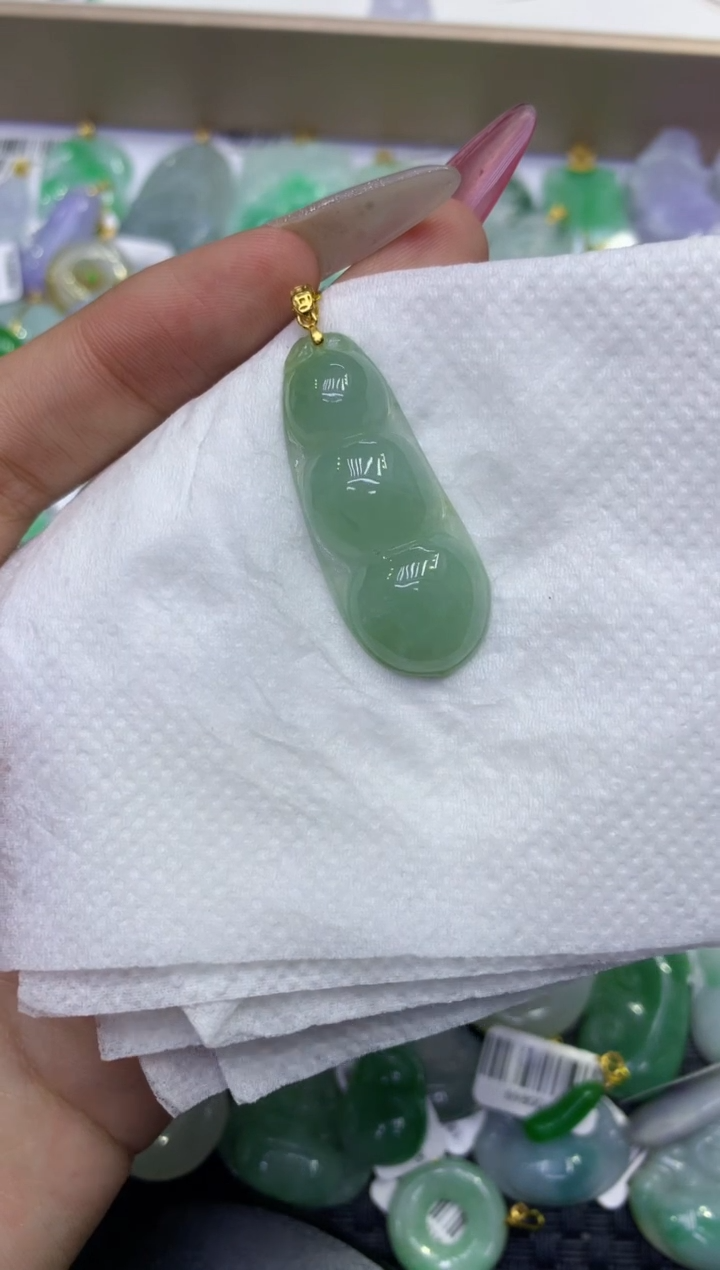 颈饰未镶嵌翡翠天然缅甸A货翡翠