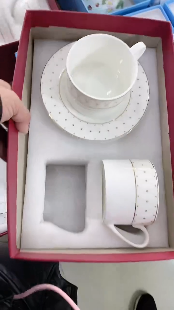 瓷片锅碗瓢盆一件不留@@1