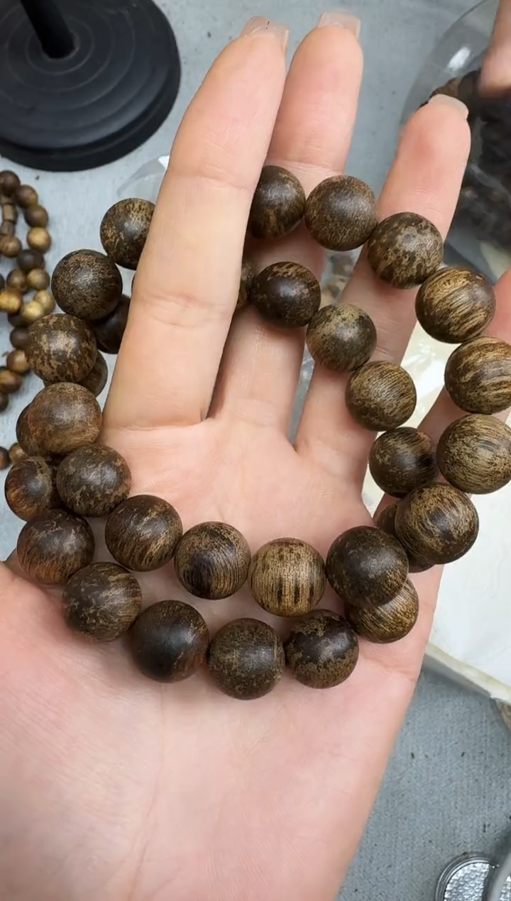 沉香手串1318沉香老料圆珠单圈多样性发一